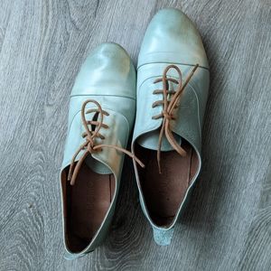 Bueno Leather Oxfords